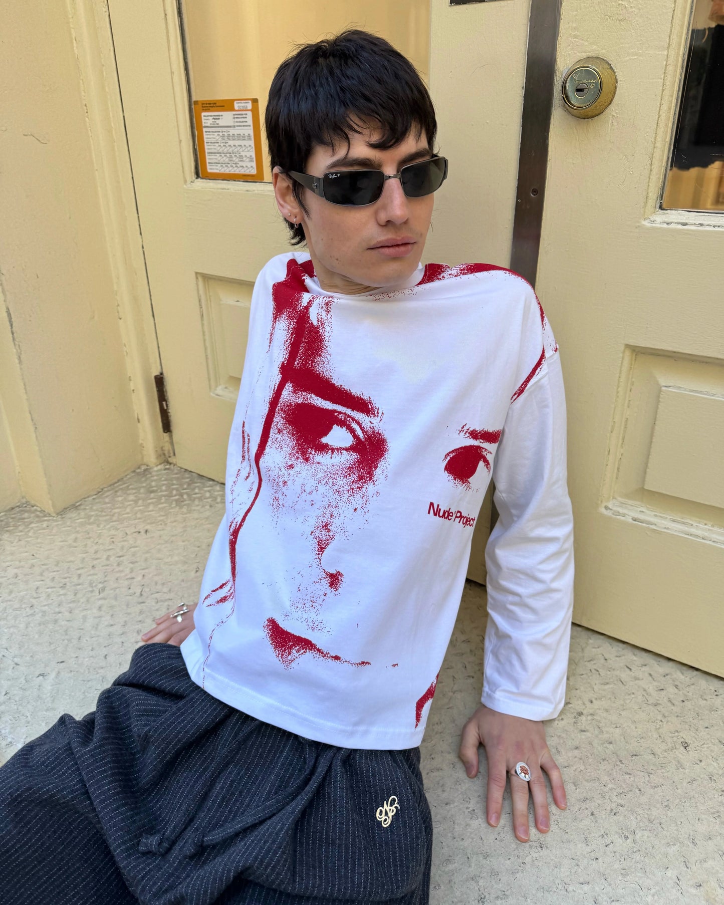 Side-Eye Long-Sleeve Tee